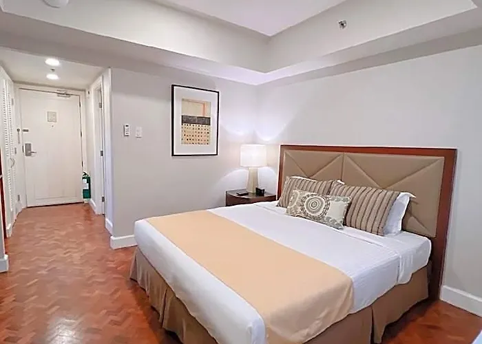 ホテル Olympia Makati 3*